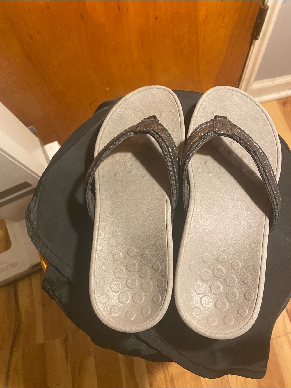Vionic Tide II Orthotic Thong Sandals